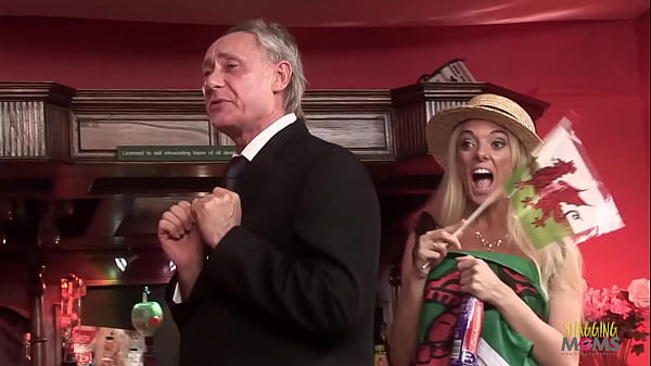 Stacey Saran celebrates independence day by having group sex with friends