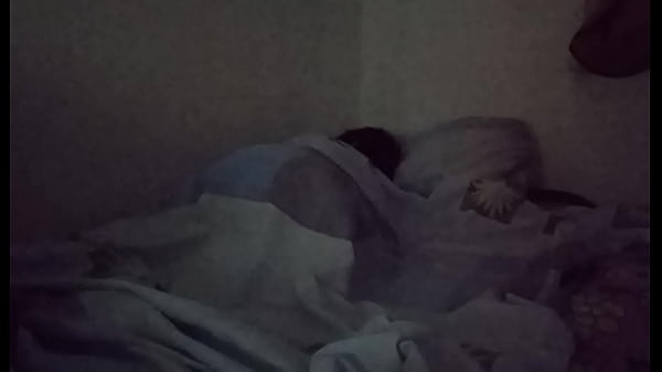 Un creampie inesperado se convirtió en la cama que comparte con una hermanastra cachonda.