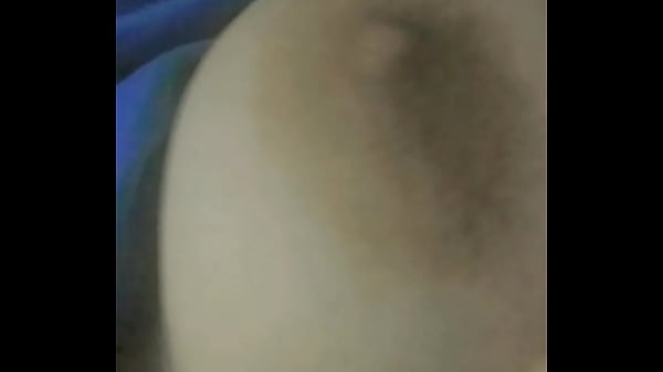 Lamiendo mis pezones