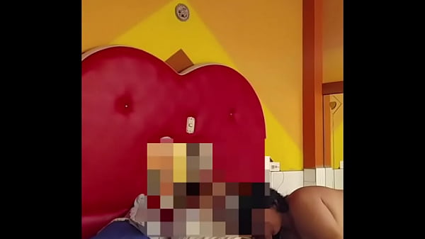 QUE RICA MAMADA DE PINGA ME DIO MI HOTWIFE